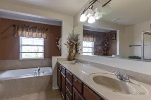 533 Plaza Pl, Aurora, IL 60504 - Photo 25