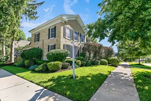 318 Washington St, Dundee, IL 60118 - Photo 3