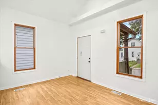 255 Bartlett Pl, Elgin, IL 60120 - Photo 9