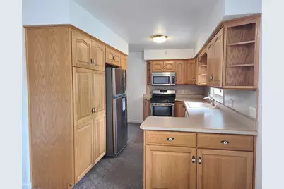 403 Oak Street, Utica, IL 61373 - Photo 5