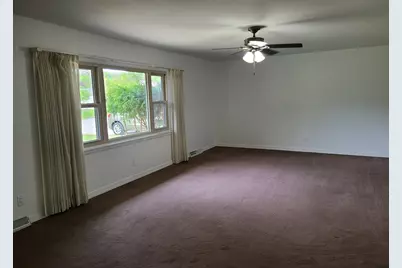 403 Oak Street, Utica, IL 61373 - Photo 3