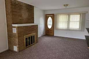 403 Oak St, Utica, IL 61373 - Photo 7