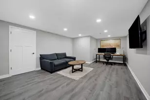 141 Adler Dr, Libertyville, IL 60048 - Photo 25