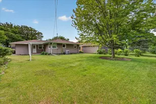 404 Fairview Blvd, Rockford, IL 61107 - Photo 31