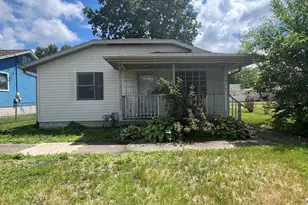 1014 Walnut St, Ottawa, IL 61350 - Photo 1