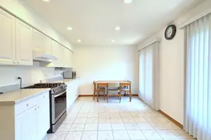 21W105 Flamingo Ln, Lombard, IL 60148 - Photo 5