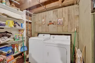215 W Harrison St, Belvidere, IL 61008 - Photo 43