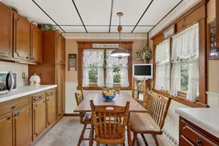 215 W Harrison St, Belvidere, IL 61008 - Photo 25