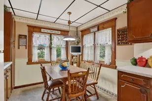 215 W Harrison St, Belvidere, IL 61008 - Photo 27
