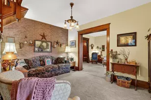 215 W Harrison St, Belvidere, IL 61008 - Photo 15