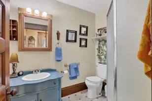 215 W Harrison St, Belvidere, IL 61008 - Photo 31