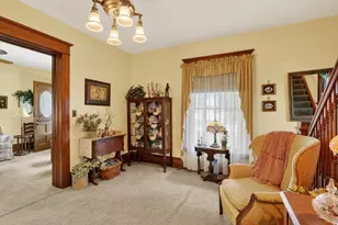 215 W Harrison St, Belvidere, IL 61008 - Photo 9