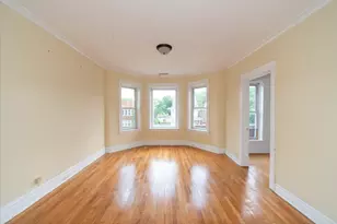 921 N Leclaire Ave, Chicago, IL 60651 - Photo 3