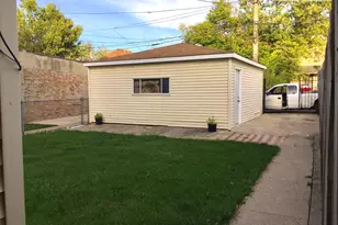 921 N Leclaire Ave, Chicago, IL 60651 - Photo 11