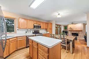 1155 Charter Oaks Dr, Bartlett, IL 60103 - Photo 9