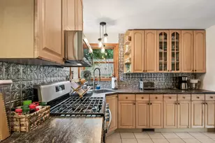 426 Concord Ave, Fox River Grove, IL 60021 - Photo 5