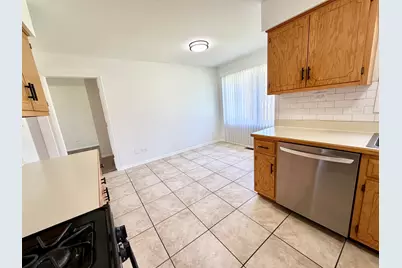 2337 Golfview Drive, Joliet, IL 60435 - Photo 9