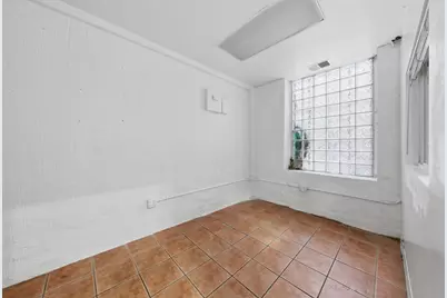 2290 S Blue Island Avenue, Chicago, IL 60608 - Photo 3
