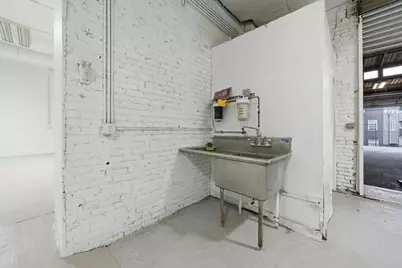 2290 S Blue Island Avenue, Chicago, IL 60608 - Photo 9
