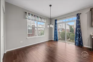 2945 Henley Ln, Naperville, IL 60540 - Photo 7
