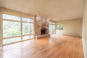 341 Hickory Haven Dr E, Gurnee, IL 60031 - Photo 3