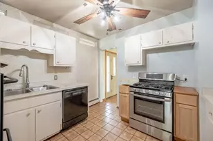 341 Hickory Haven Dr E, Gurnee, IL 60031 - Photo 7