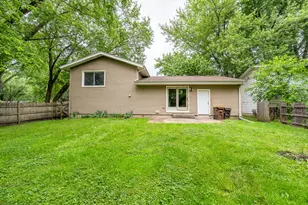 341 Hickory Haven Dr E, Gurnee, IL 60031 - Photo 19