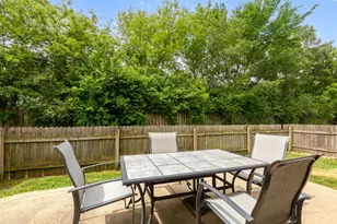 417 Newbury Dr, Island Lake, IL 60042 - Photo 15