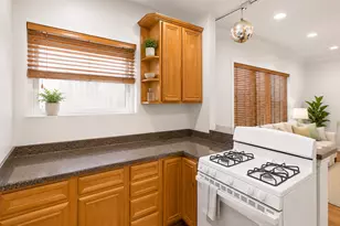 446 W Arlington Pl, Chicago, IL 60614 - Photo 3