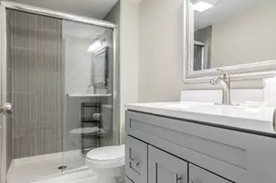 9190 S Rd, Palos Hills, IL 60465 - Photo 13