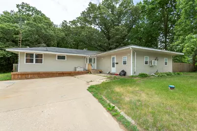 1572 Winnetka Street, Dixon, IL 61021 - Photo 1