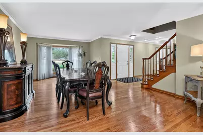 7806 Regency Grove Drive, Darien, IL 60561 - Photo 15