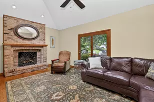 7806 Regency Grove Dr, Darien, IL 60561 - Photo 11