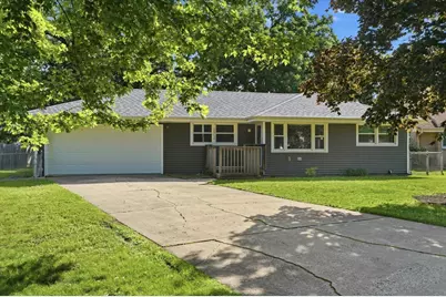 2512 Highland Drive, Lindenhurst, IL 60046 - Photo 1