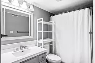 2102 Pacific Ave, Bloomington, IL 61701 - Photo 21
