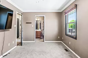 2102 Pacific Ave, Bloomington, IL 61701 - Photo 13