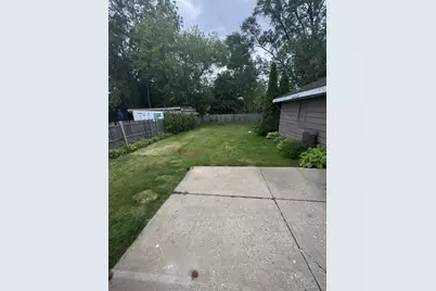 801 Indiana Avenue, Waukegan, IL 60085 - Photo 5