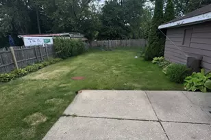 801 Indiana Ave, Waukegan, IL 60085 - Photo 5