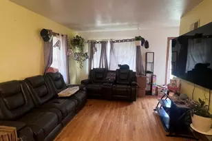 801 Indiana Ave, Waukegan, IL 60085 - Photo 3