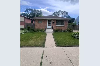 801 Indiana Avenue, Waukegan, IL 60085 - Photo 1