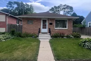 801 Indiana Ave, Waukegan, IL 60085 - Photo 1