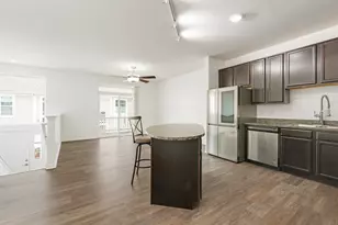 804 Four Seasons Blvd, Aurora, IL 60504 - Photo 3