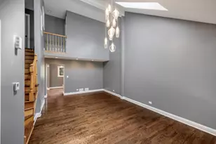 713 Acadia Ct, Roselle, IL 60172 - Photo 7
