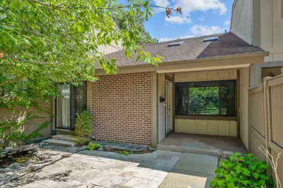713 Acadia Court, Roselle, IL 60172 - Photo 3