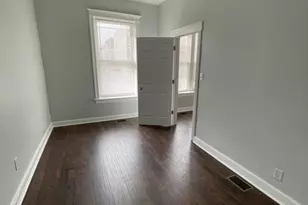 916 W 68th St, Chicago, IL 60621 - Photo 11