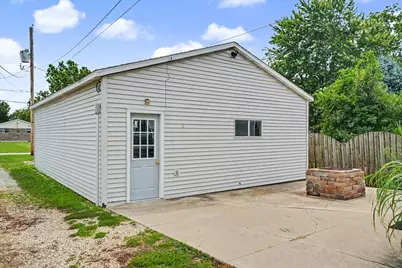 222 S Sangamon Avenue, Gibson City, IL 60936 - Photo 39