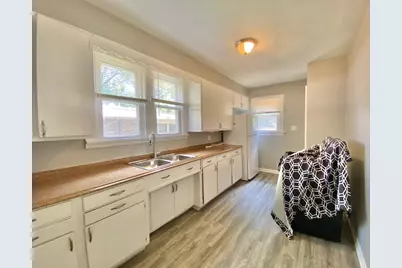 685 E 142nd Street, Dolton, IL 60419 - Photo 7