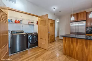 3932 S Lake Park Ave, Chicago, IL 60653 - Photo 9