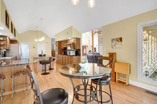 708 Galway Ln, Prospect Heights, IL 60070 - Photo 13