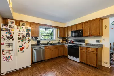 1898 McRae Lane, Mundelein, IL 60060 - Photo 9